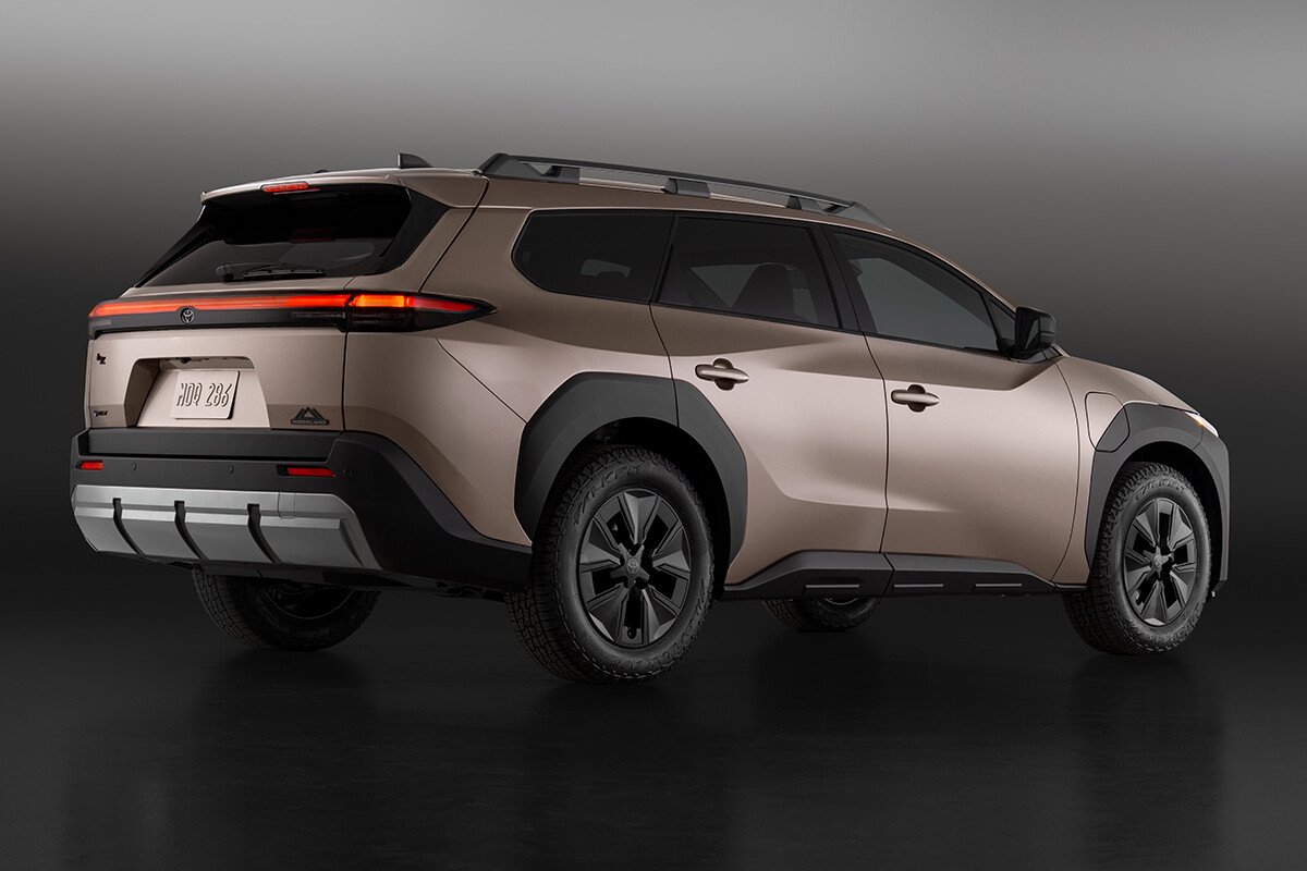 26年春に登場予定の「bZ4Xツーリング」。その反響は？ 情報が少なく「大柄ボディ」「航続距離」「価格」への懸念が強い結果に