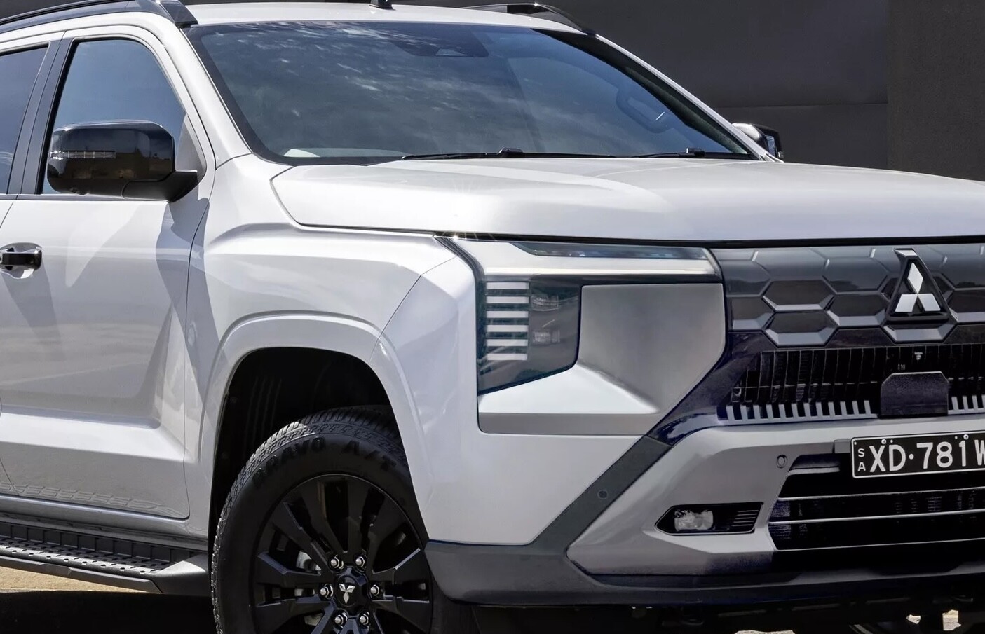 【マイチェン予想】三菱「トライトン」改良新型はこうなる？ 予想CGに見る新デザインと電動化戦略