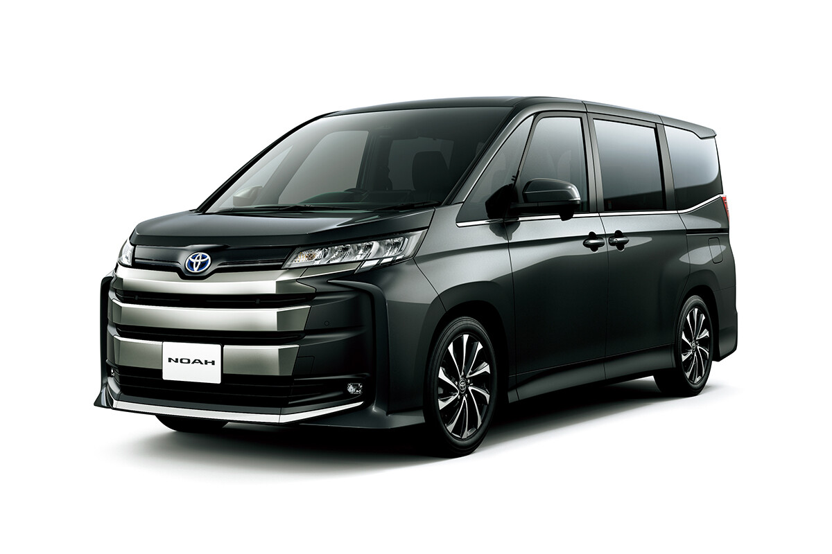 【強すぎ】新車が買えなくて中古車は高騰…トヨタ「ノア／ヴォクシー」がライバルに負けないワケとは？