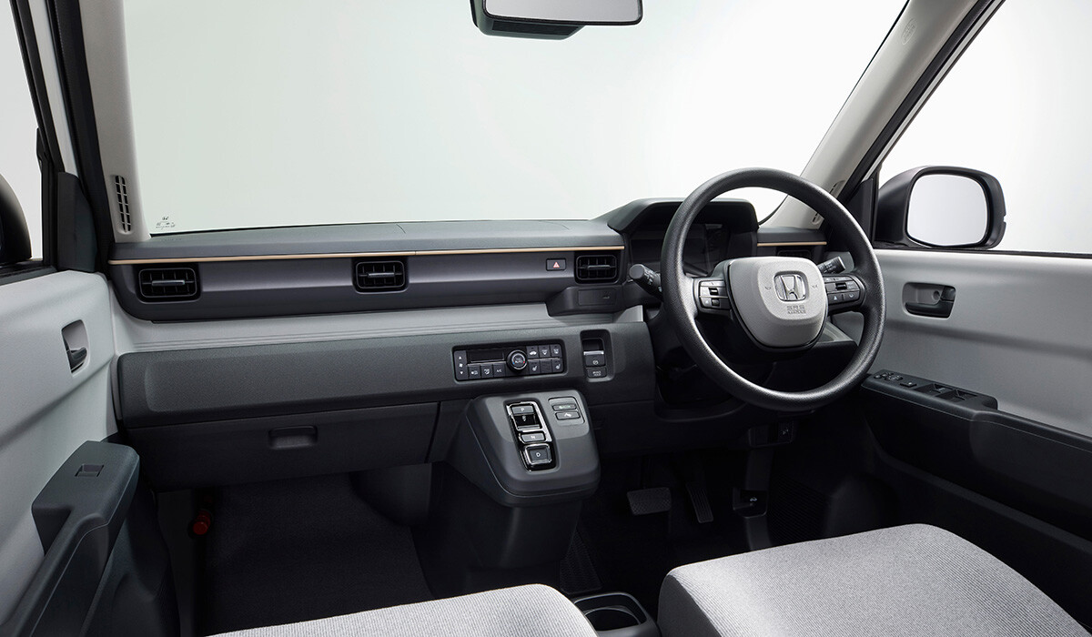 ホンダ「N-ONE e:」公開に反響多数。ライバル「サクラ」の約1.5倍の航続距離でヒット作となれるか？