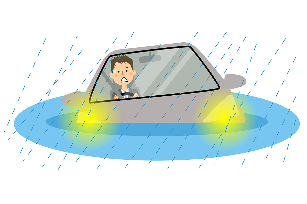 クルマが水没してしまったら…「真っ先にするコト」と「してはいけないコト」。日頃からの備えも大切に