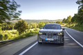 BMW新型「iX3」が9月5日に初公開へ。“ノイエ・クラッセ”第1弾、航続距離は800km＆高速充電対応