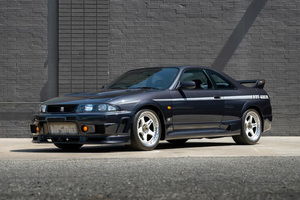 【不人気とは】米で「R33スカイラインGT-R」が1.5億円で落札。高額背景は世界が驚く“希少性”と“極上コンディション”