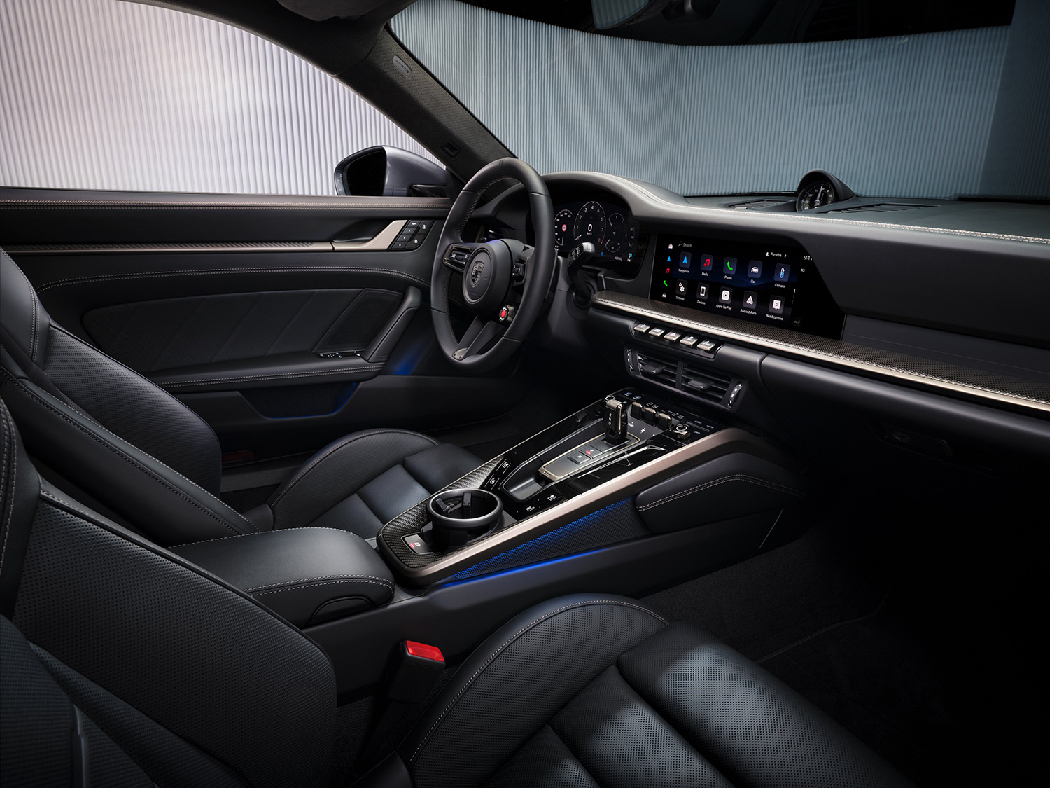 【このハイブリッドは只者ではない】最高速322km＆ニュル14秒短縮。新型「911ターボS」史上最強スペックで登場…価格は3635から