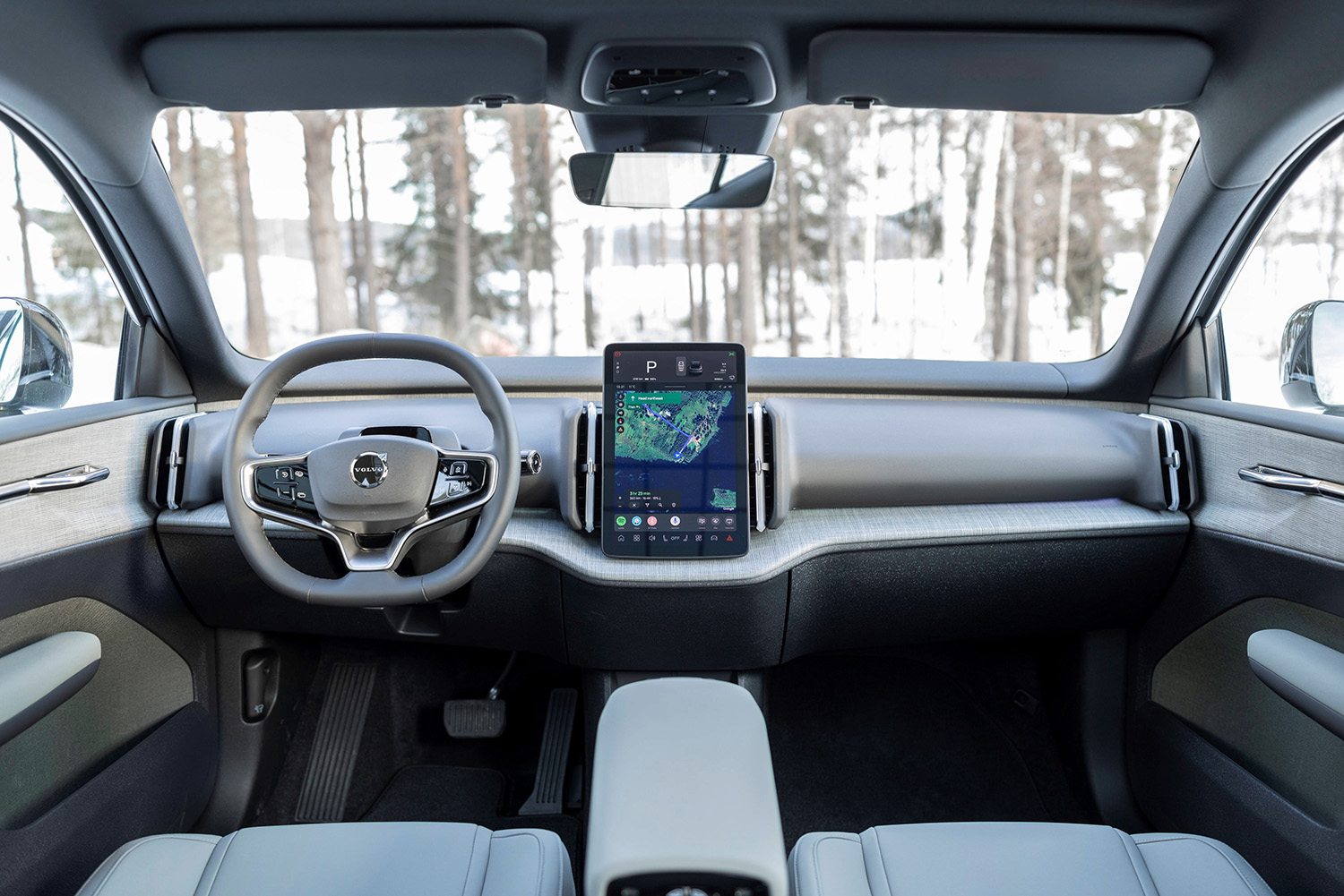 【428㎰のハイスペックSUV】ボルボ新型「EX30クロスカントリー」登場。最低地上高195mmの専用ボディ…価格は649