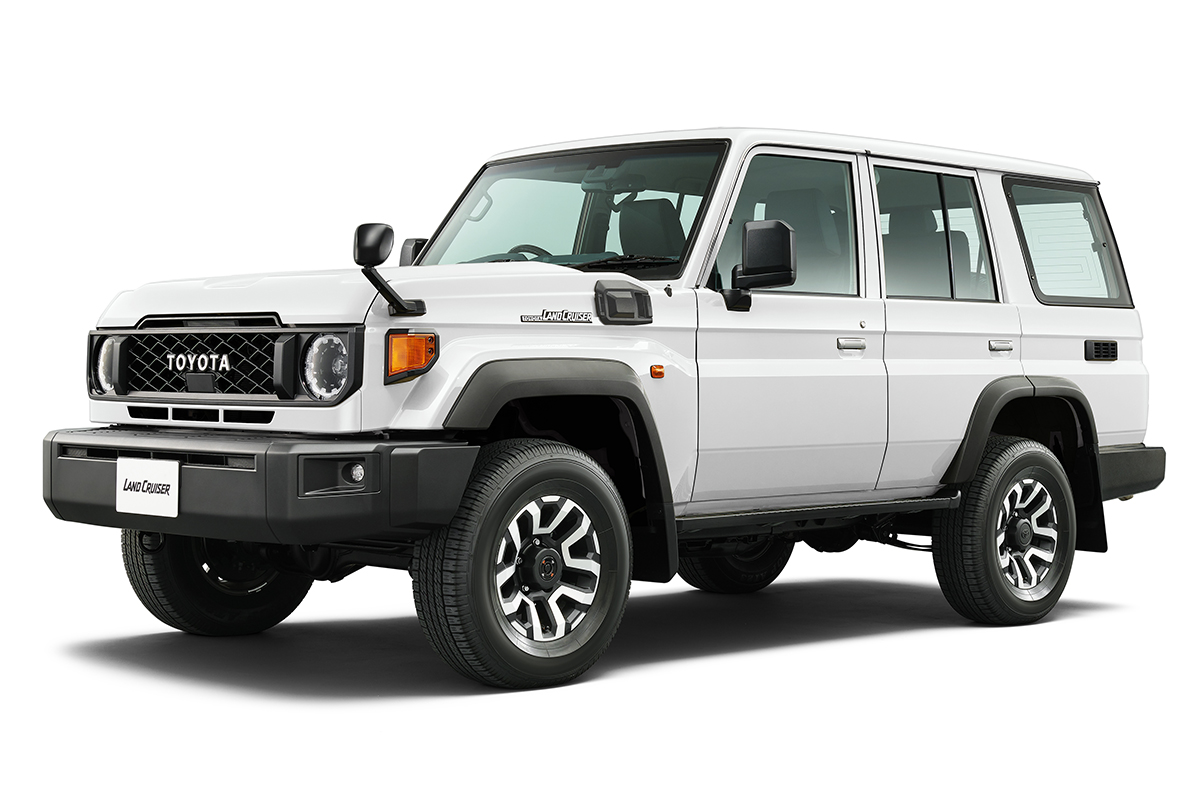 【近日受注再開の噂も】「ランドクルーザー70」の中古車相場が急落！ その二大要因と今後予想される展開とは
