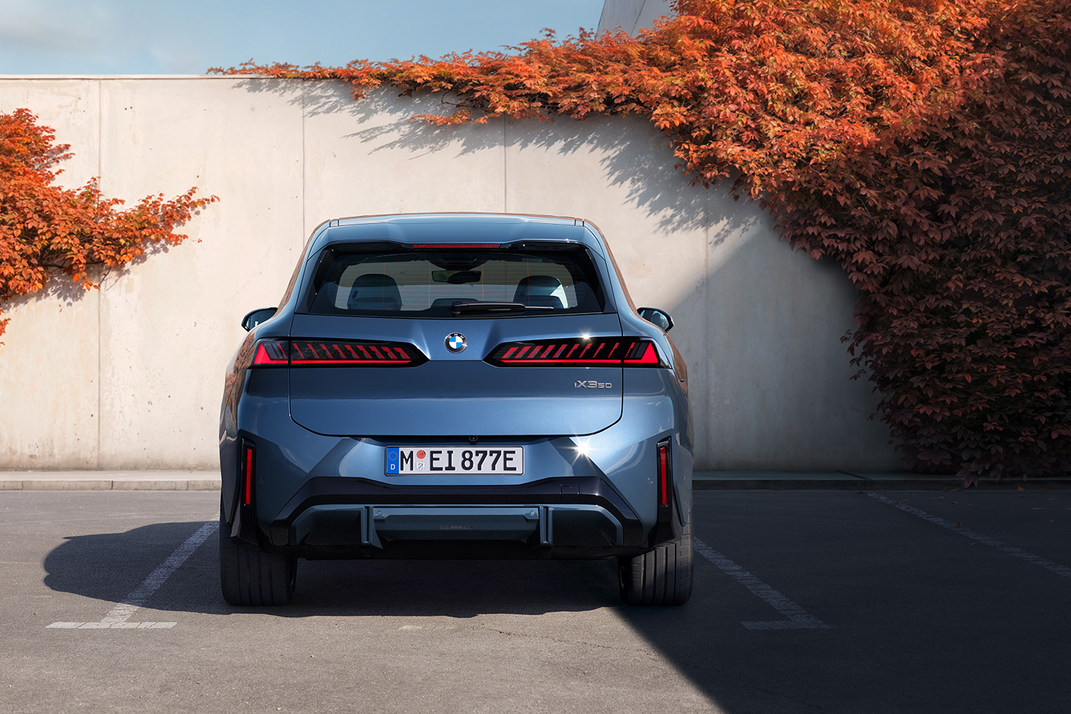新型BMW「iX3」発表。航続800km、470ps＆645Nmの「ノイエ・クラッセ」第一弾は2025年後半から量産開始か