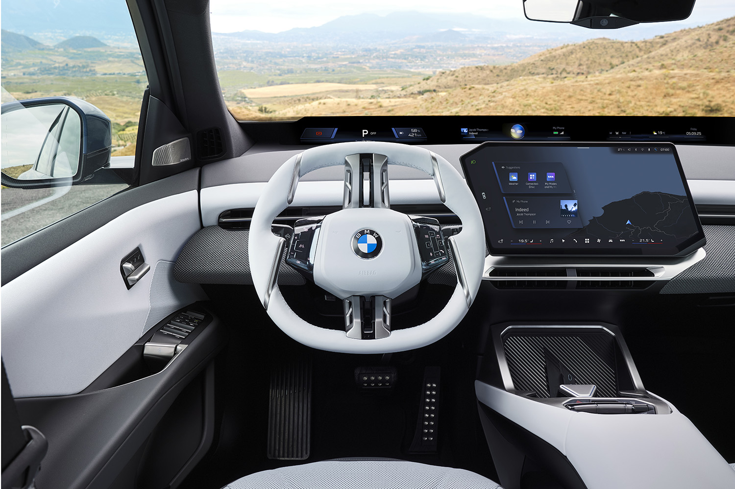 新型BMW「iX3」発表。航続800km、470ps＆645Nmの「ノイエ・クラッセ」第一弾は2025年後半から量産開始か