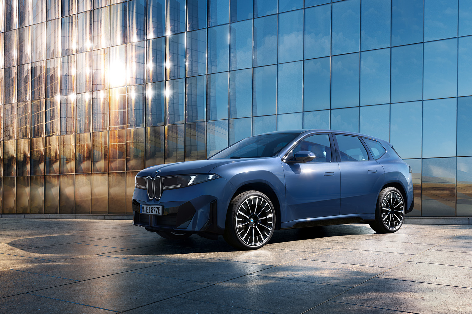 新型BMW「iX3」発表。航続800km、470ps＆645Nmの「ノイエ・クラッセ」第一弾は2025年後半から量産開始か