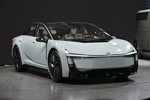 トヨタブースで感じた“未来のリアル”。「カローラ」と「ハイエース」の次章を示唆するコンセプトモデルをフォトギャラリーでチェック！