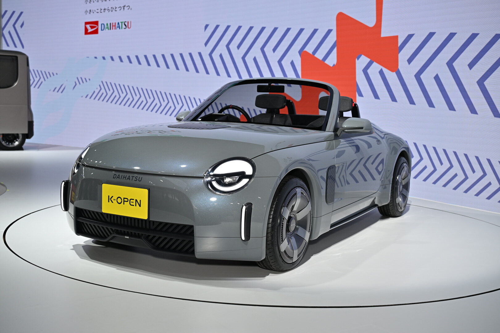 FFをやりきったダイハツが次に選んだのはFR。「K-OPEN」が描く“軽スポーツのこれから”【JMS2025】