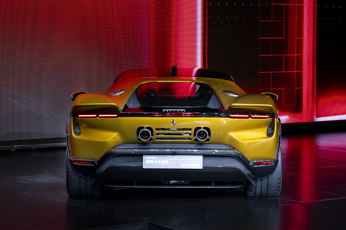 「クルマの魂はエンジン」。フェラーリの最新V8プラグインハイブリッド「849テスタロッサ」の名に込められた真意とは