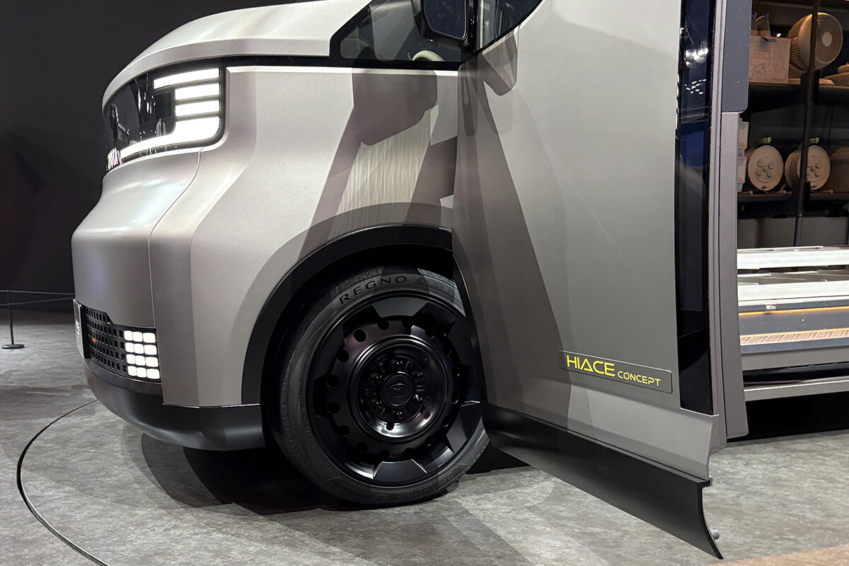 【ほぼこのまま出そう】「カローラ」と、もしかして「ハイエース」？ トヨタ“大黒柱モデル”のコンセプト2台のリアリティと、開発チームの説明