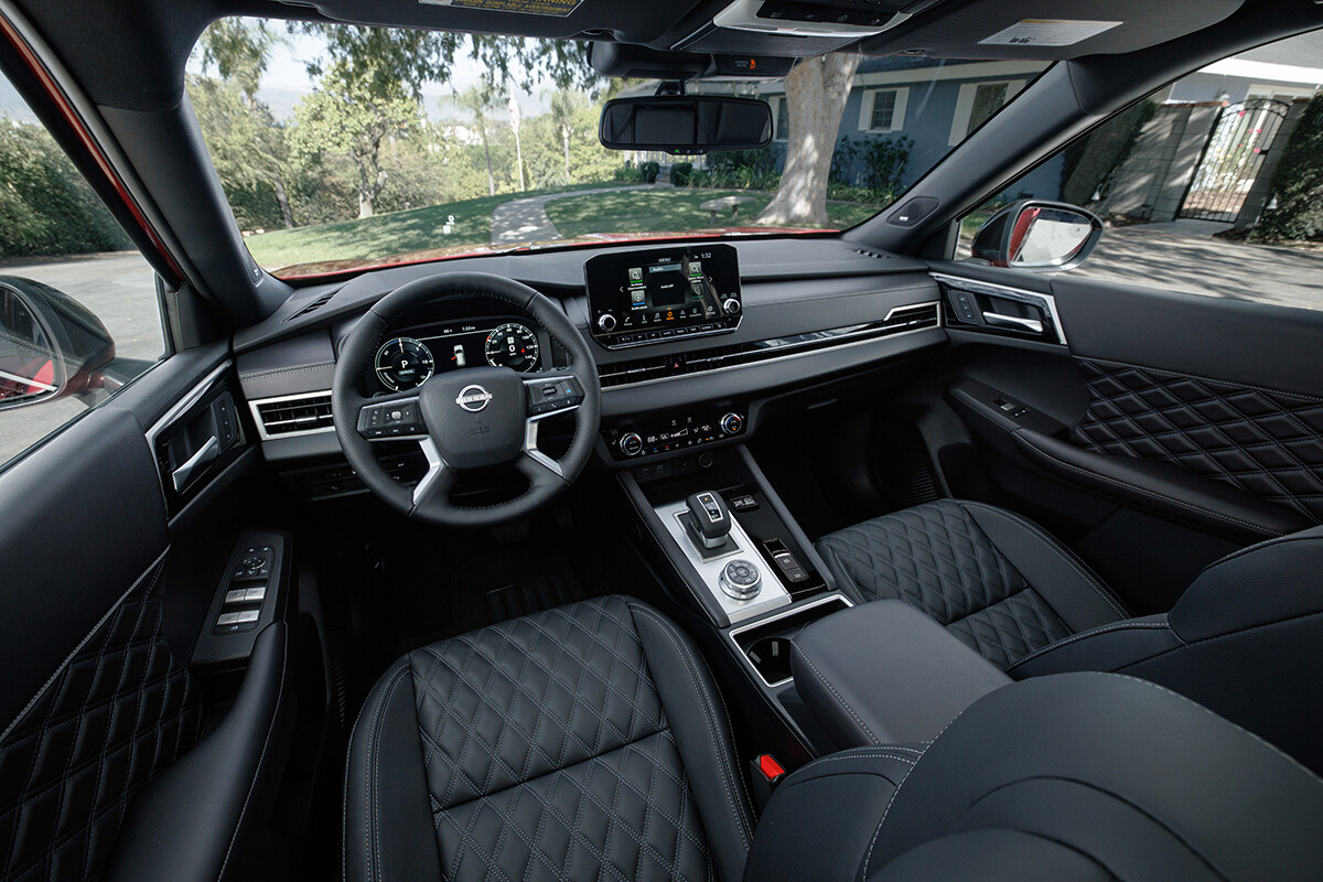 【やっぱり“中身は三菱”だった】日産新型「ローグ プラグインハイブリッド」発表。「アウトランダーPHEV」のOEMとして北米で2026年発売へ