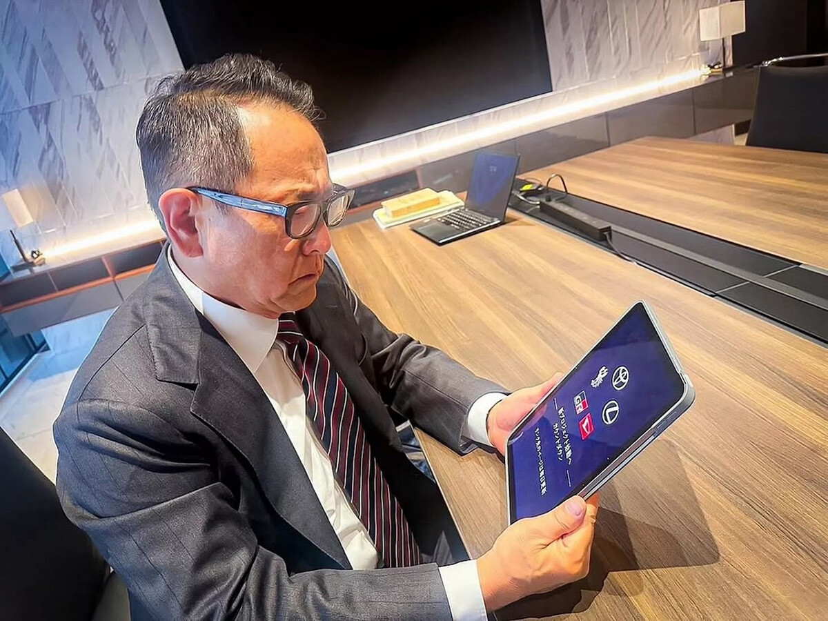 「センチュリーはそこじゃない！」 豊田章男会長がSNSで反応…配置変更の裏に隠された10月13日の意味深な予告とは