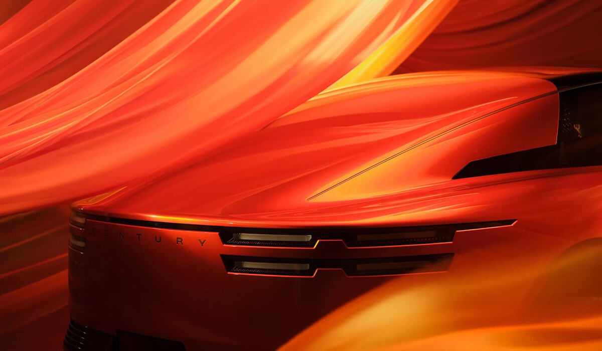 トヨタ「センチュリー コンセプト」の予告画像がさらなる謎を呼ぶ？ “片側が観音開き”の超絶デザインが話題に