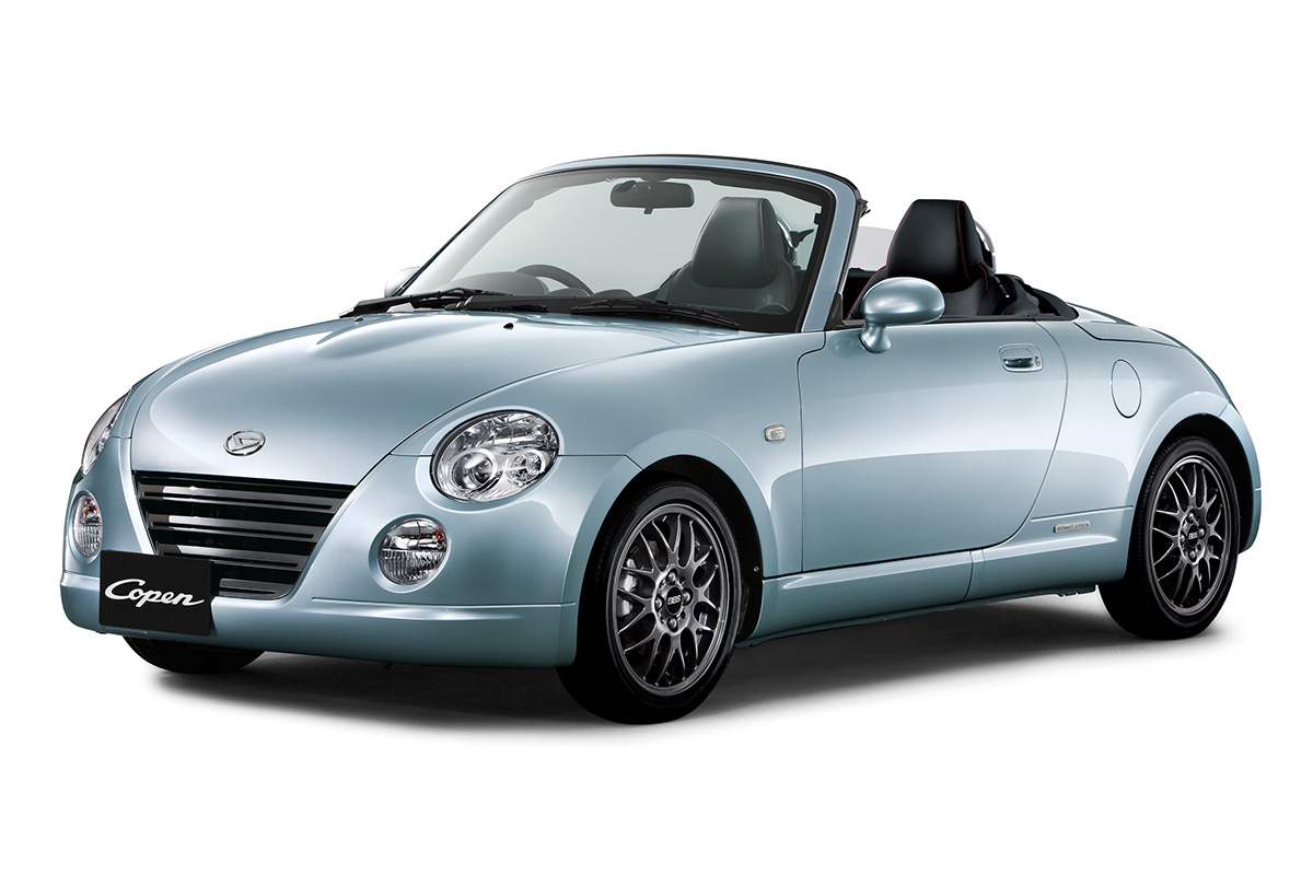 「コペン」現行モデルが2026年夏に生産終了へ。しかしダイハツの“意味深”な企画やコメントに…もしや“次期型”が期待できそうな理由とは？