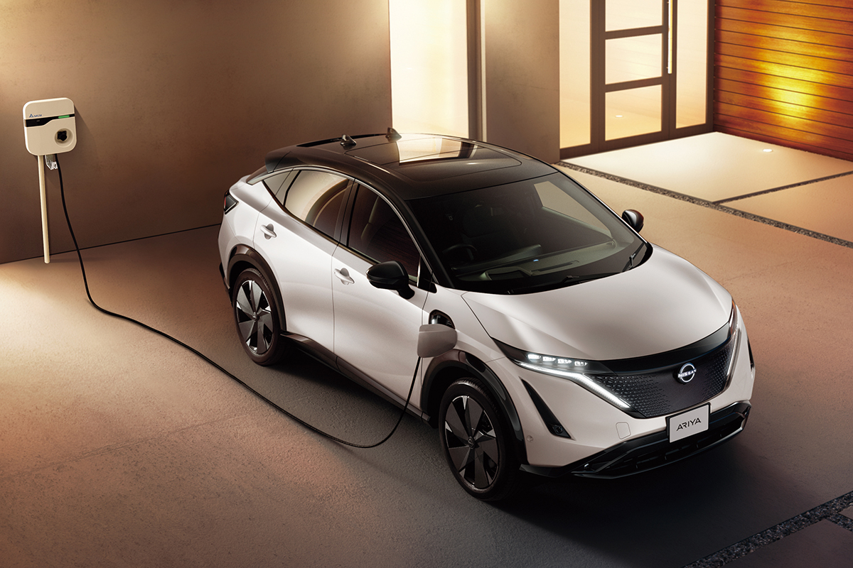 新型日産「リーフ」が生産削減で波乱の船出？ バッテリー供給遅延が影を落とす