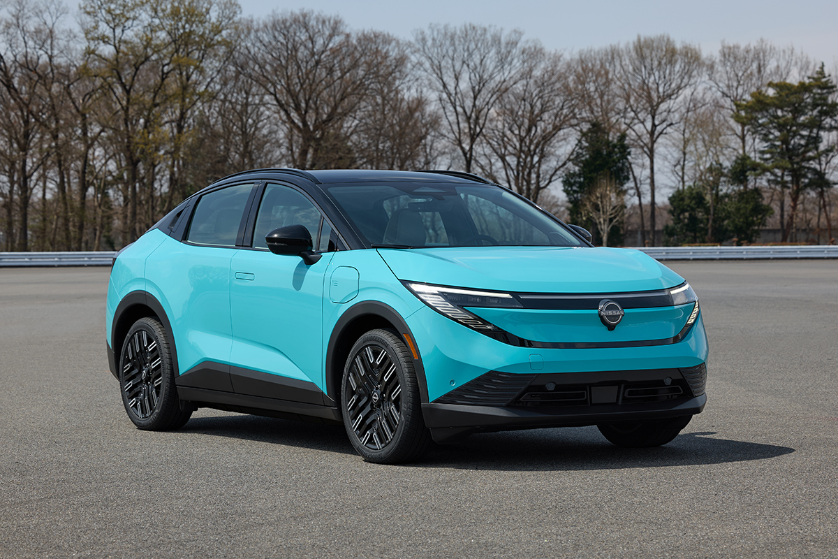 新型日産「リーフ」が生産削減で波乱の船出？ バッテリー供給遅延が影を落とす