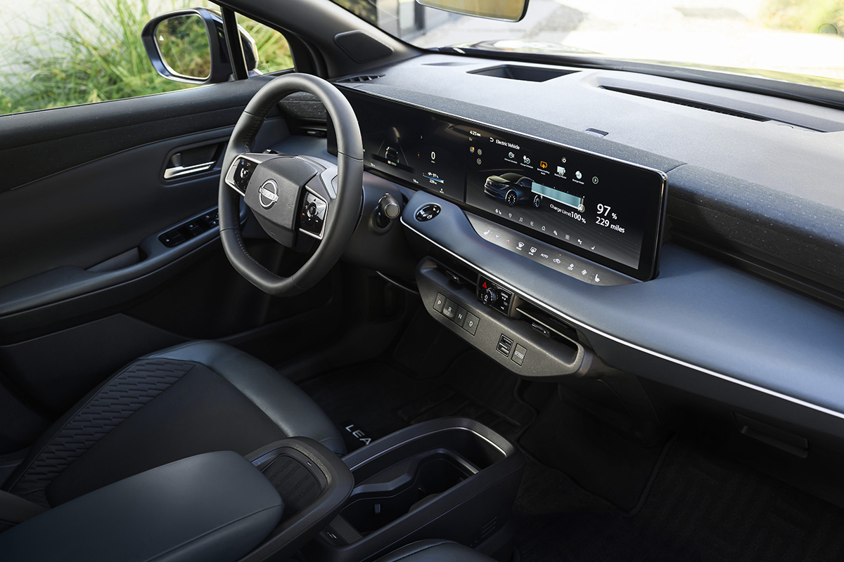 新型日産「リーフ」が生産削減で波乱の船出？ バッテリー供給遅延が影を落とす
