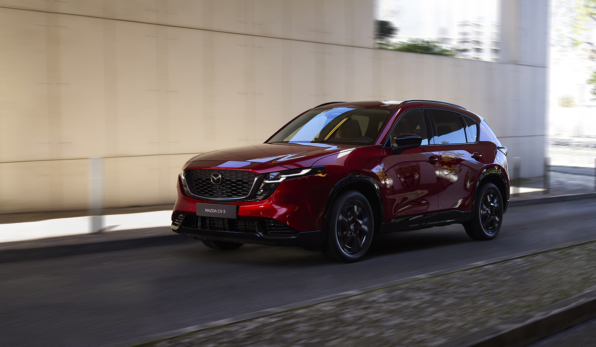 新型「CX-5」への反響は？ デザイン好評もディーゼル廃止に“残念”の声…本命は27年登場のハイブリッドか
