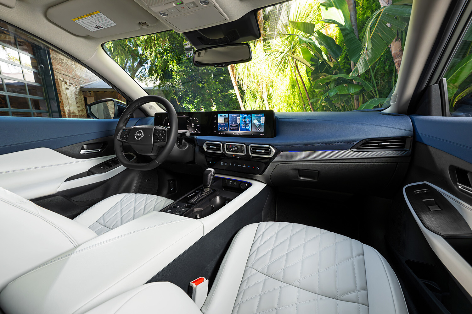 【“ブルーバード”の血を引く1台】日産「セントラ」新型が北米で発表。大型ディスプレイを採用したモダンな内装に…セダン縮小の今、日本導入はあるか？