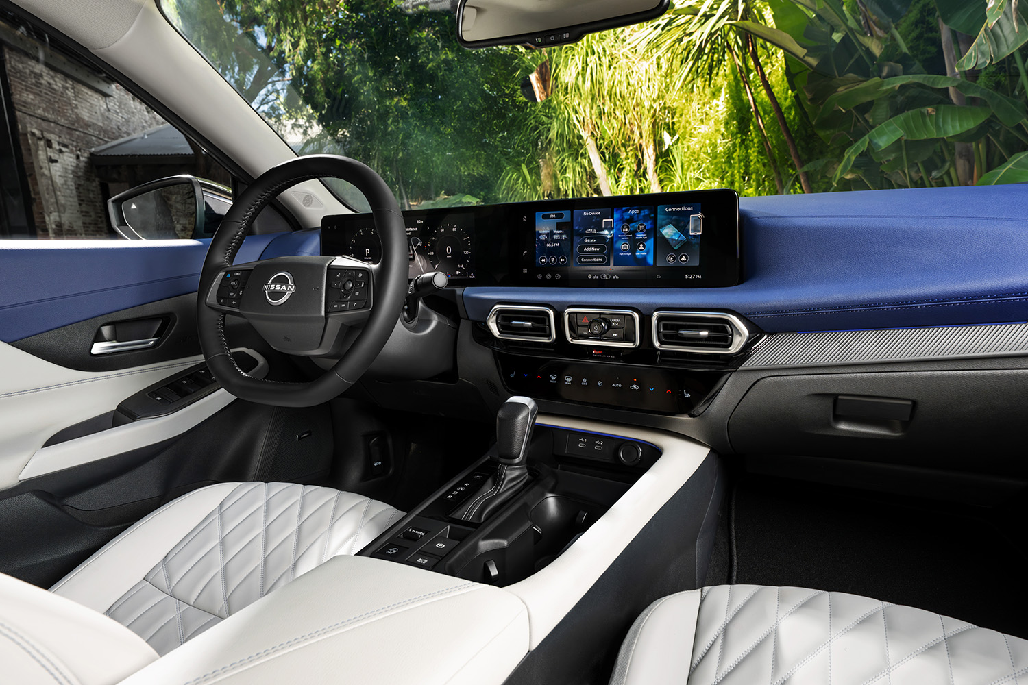 【“ブルーバード”の血を引く1台】日産「セントラ」新型が北米で発表。大型ディスプレイを採用したモダンな内装に…セダン縮小の今、日本導入はあるか？