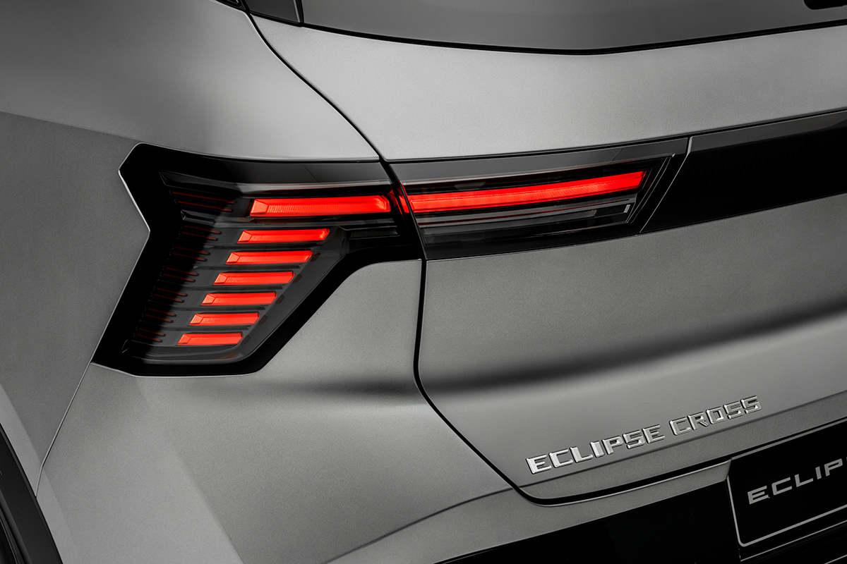 【日本仕様はどうなる？】三菱が新型「エクリプス クロス」初公開。「アリア／リーフ」と同じプラットフォーム採用するルノー製BEVはデザインもスペックも完成度高そう