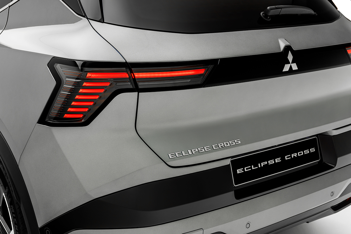 【日本仕様はどうなる？】三菱が新型「エクリプス クロス」初公開。「アリア／リーフ」と同じプラットフォーム採用するルノー製BEVはデザインもスペックも完成度高そう