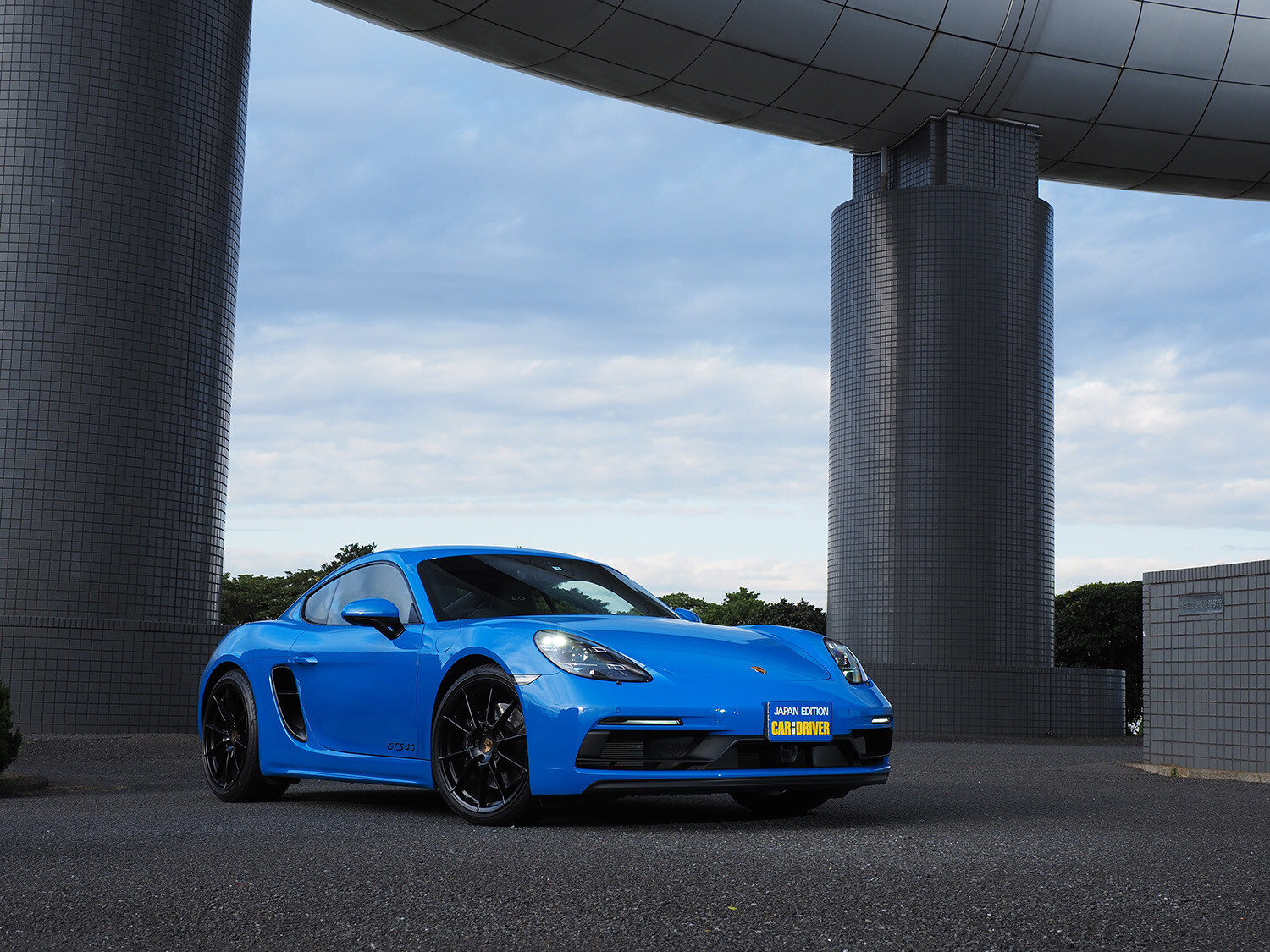 ポルシェ「ケイマン」のルーツはココにあり！「911」の陰に埋もれた“FRポルシェの完成形” 「944ターボ」を振り返る