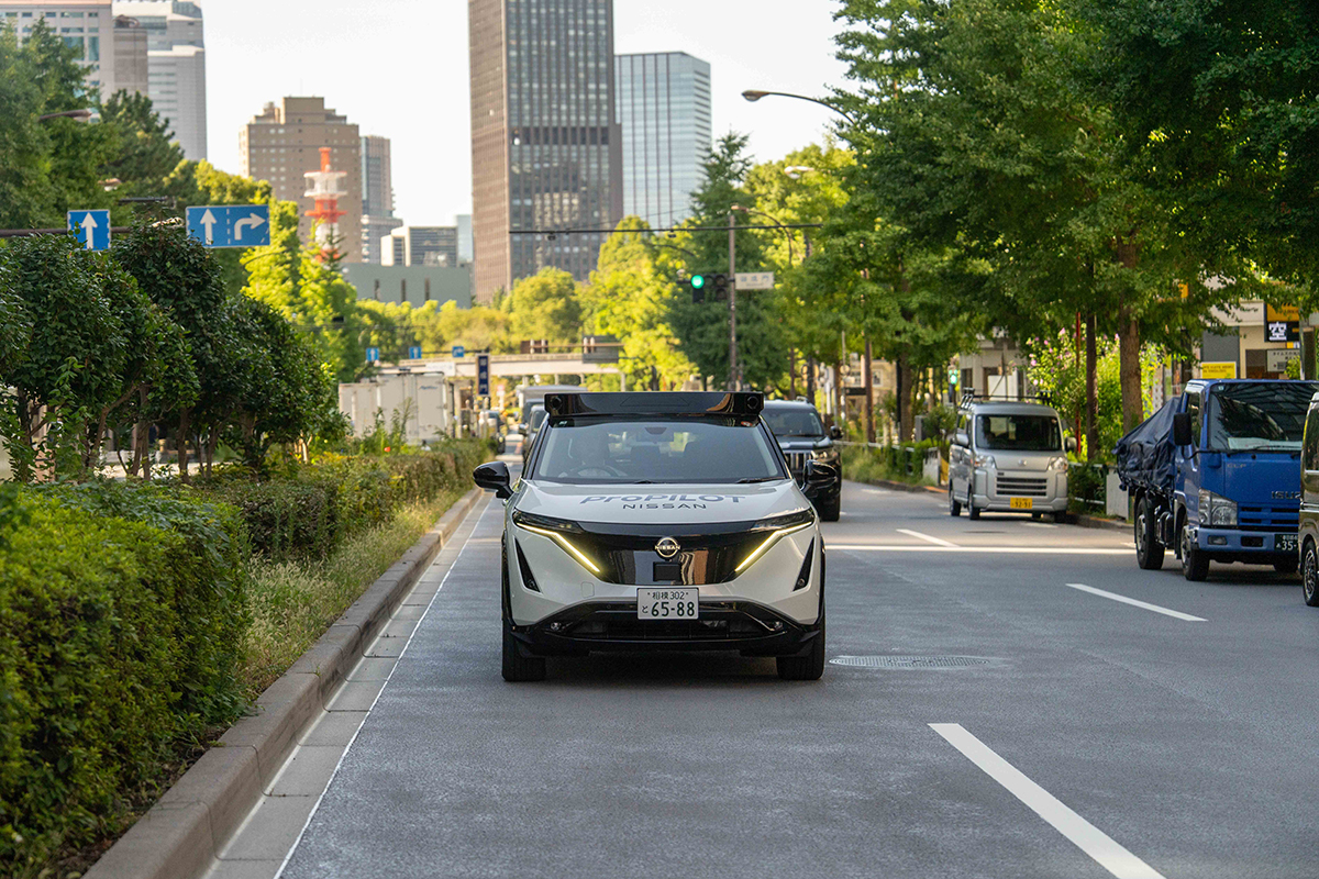 日産が次世代「プロパイロット」を発表。27年にはAIによる熟練ドライバー級の運転や、カメラを超える遠方の認識が可能に