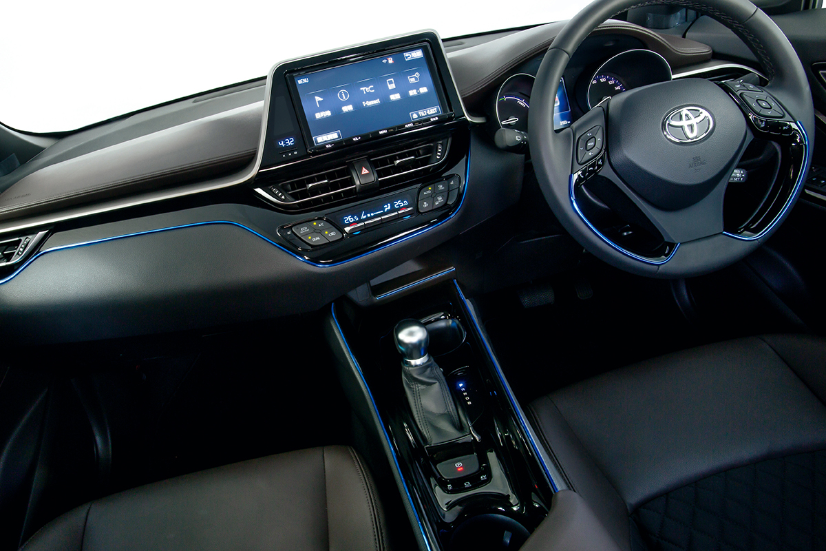内装に好アクセント 隙間に差し込むモール というアイディアパーツ Auto Messe Web 自動車情報サイト 新車 中古車 Carview