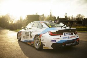 BTCC：公式テスト前夜に王者WSRが新型BMW330iを公開。今季は全30台が参戦