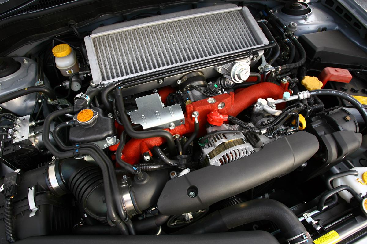 そこまで回すとエンジンが壊れる クルマのタコメーターの レッドゾーン が示す本当の意味とは Web Cartop 自動車情報サイト 新車 中古車 Carview