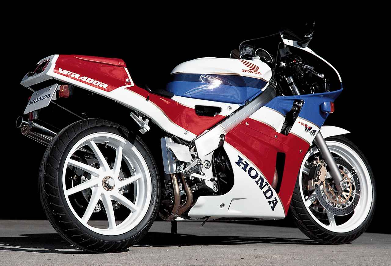 プレイバック80 S Honda Vfr400r Nc30 V型4気筒エンジン搭載のスーパースポーツ 19年 Webオートバイ 自動車情報サイト 新車 中古車 Carview