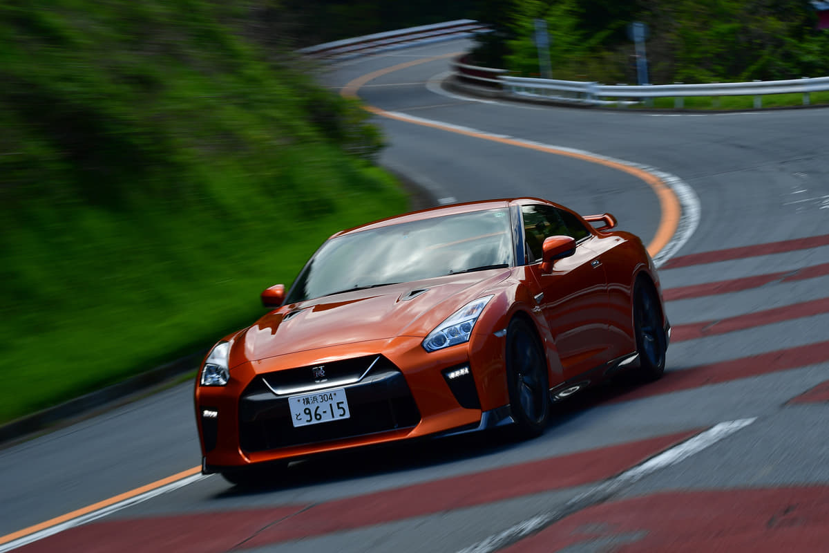 ハイスペック故にリッター１０km以下 乗って楽しい 悪燃費な国産車 ５選 Auto Messe Web 自動車情報サイト 新車 中古車 Carview