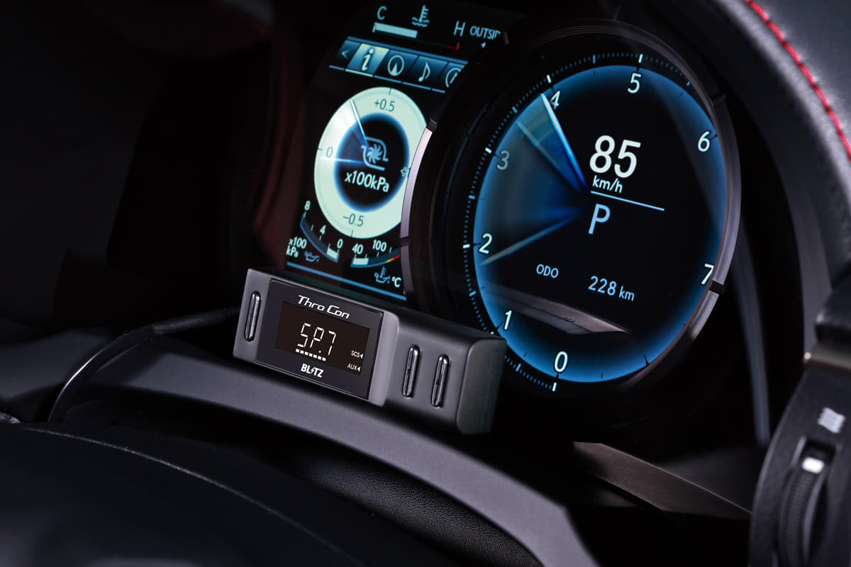 アクセル踏んでも加速しない モッサリ感 を解消 繋ぐだけでokの スロットルコントローラー って何 Auto Messe Web 自動車情報サイト 新車 中古車 Carview