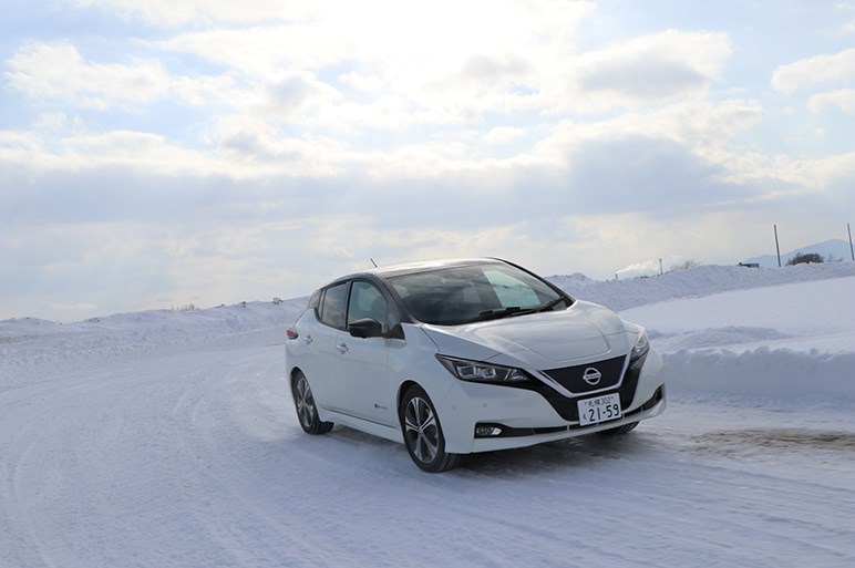 日産リーフと4wd版ノートe Powerでモーター駆動の低ミュー路での強さを実感 Carview 自動車情報サイト 新車 中古車 Carview