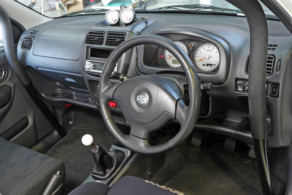 この初代スイスポは過激すぎる 930キロの車重 1 8lのビッグトルクで勝負 Web Option の写真 9ページ目 自動車情報サイト 新車 中古車 Carview