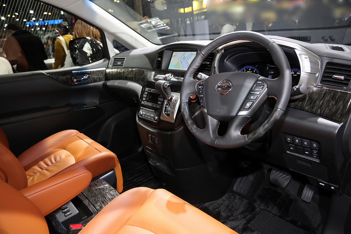 日産 エルグランドに特別仕様車が復活 キャラバンとともにミニバン市場で反撃開始 Auto Messe Web 自動車情報サイト 新車 中古車 Carview
