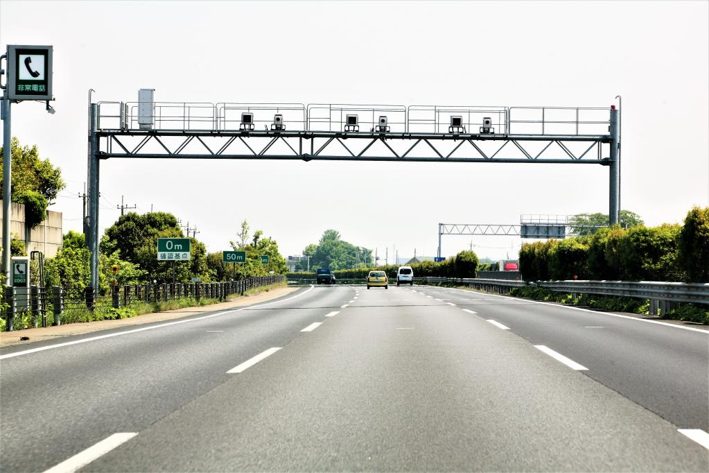 秋のドライブシーズン真っ盛り 特別大公開 東北道はこの自動速度取締機 オービスに要注意 Motorfan 自動車情報サイト 新車 中古車 Carview