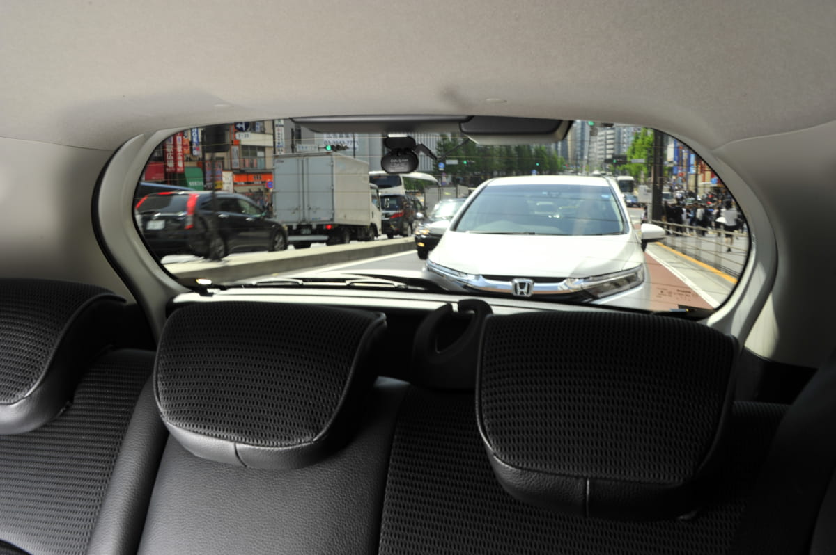 対象車への危険行為は違反 若葉 四つ葉 チョウの自動車マークはどんな人がつける Auto Messe Web 自動車情報サイト 新車 中古車 Carview