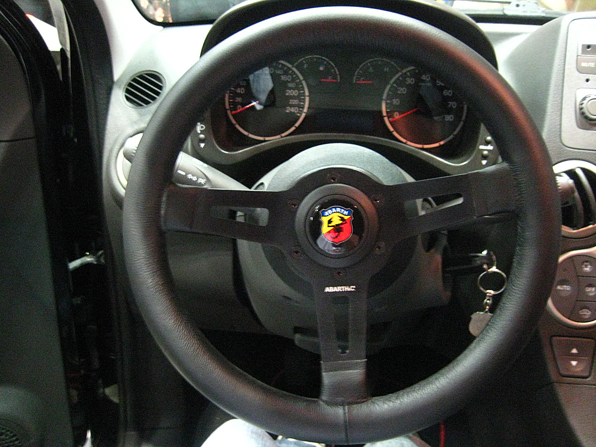 エアバッグ付きハンドルをエアバッグなしの社外品に交換しても大丈夫 Web Cartop の写真 4ページ目 自動車情報サイト 新車 中古車 Carview