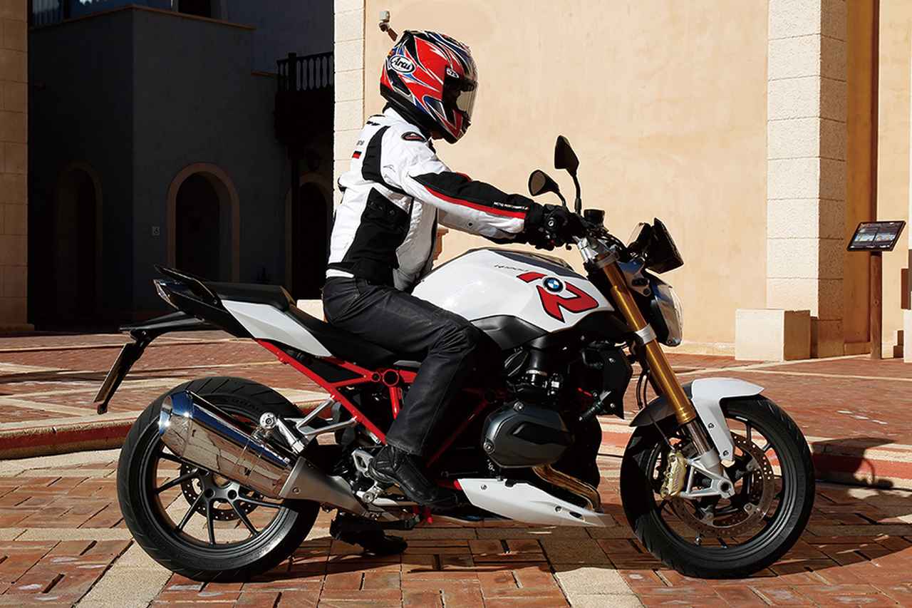 伝統のボクサーツインを積みフレンドリーになって降臨 Bmw R10r 15年 試乗インプレ Webオートバイ 自動車情報サイト 新車 中古車 Carview