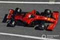 今のF1マシンは重すぎる……ベッテル「ダウンフォースを削ってでも軽くすべき」