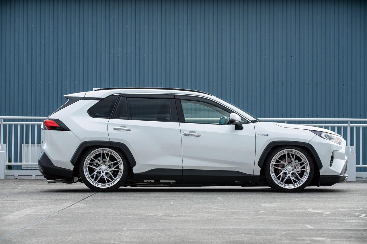 スマホでスマートに車高調整 Boldworld Rav4 エアサス カスタム スタイルワゴン ドレスアップナビ 自動車情報サイト 新車 中古車 Carview