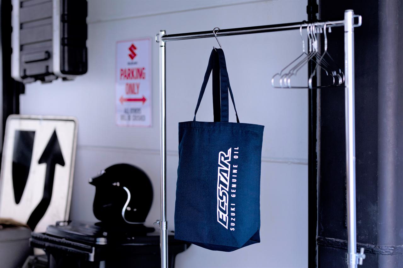 レジ袋有料化 コスパよりも が重要 エコバッグをうっかり忘れがちなバイク乗りにおすすめです あなたの知らないスズキの世界 4 Webオートバイ 自動車情報サイト 新車 中古車 Carview
