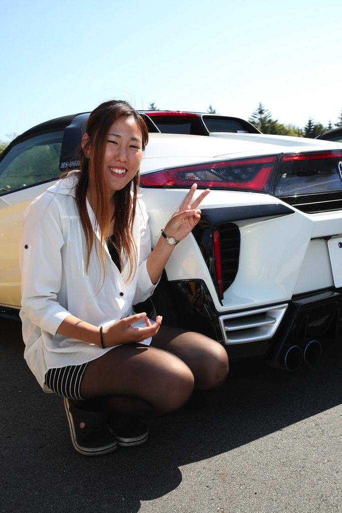女子はスポーツカーに興味がないって誰が言った S660でクルマ遊びを本気で楽しむエスロク女子を捕獲 Webホットマシン Web Option 自動車情報サイト 新車 中古車 Carview