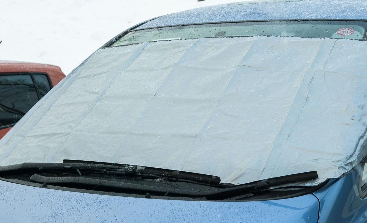 凍結したクルマのフロントガラスにお湯は危険 エアコンのヒーターも注意が必要 Web Cartop の写真 3ページ目 自動車 情報サイト 新車 中古車 Carview