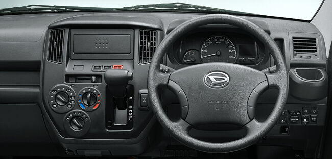 ダイハツが新しい小型商用車の グランマックス を発表 バン仕様 カーゴ と トラック を設定して9月4日より発売 カー アンド ドライバー の写真 4ページ目 自動車情報サイト 新車 中古車 Carview